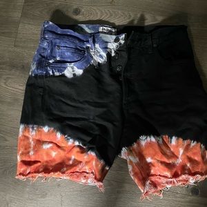 Agolde rumi shorts in blacklight